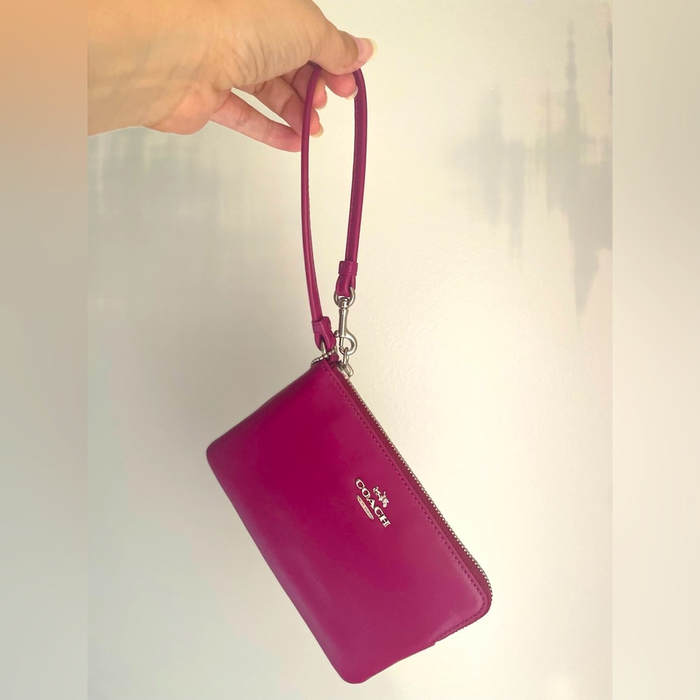 NWOT AUTHENTIC!!💎👜 Coach Corner Zip Wristlet BRAND NEW!! - Picture 4 of 8